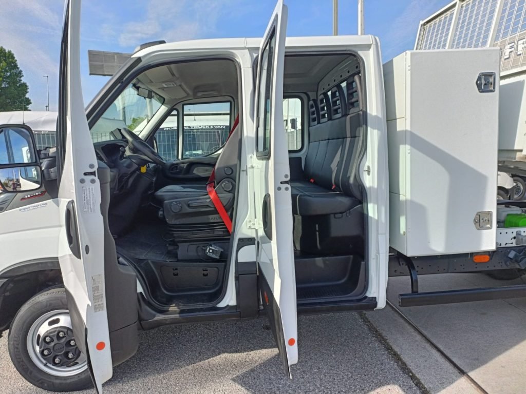 Iveco DAILY 35C16 6 POSTI 3.0 CC DOPPIA CABINA RIBALTAB Ribaltabile Usato - foto 7